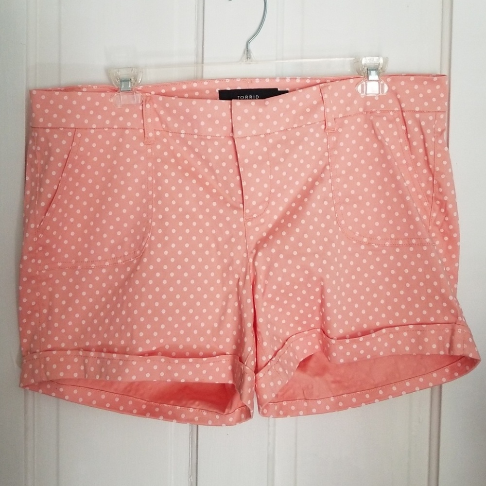 Torrid peachy pink polka dot shorts size 18